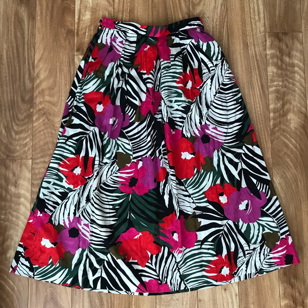 Floral high waisted skirt